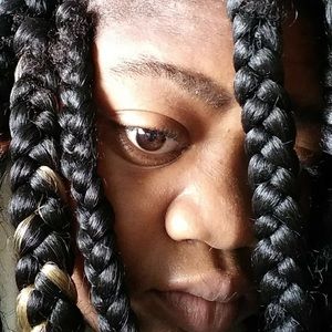 Meet your Posher, Korrena